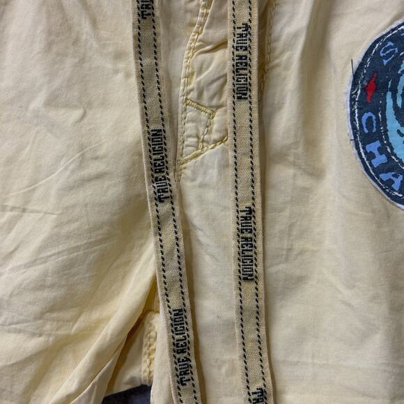 True Religion Leslie Cargo Surf Shorts Surf Champions 69 Patch Yellow Sz 27 NWT - Picture 6 of 14
